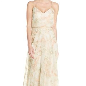 Iness V-Neck Chiffon Gown/Blush Multi
